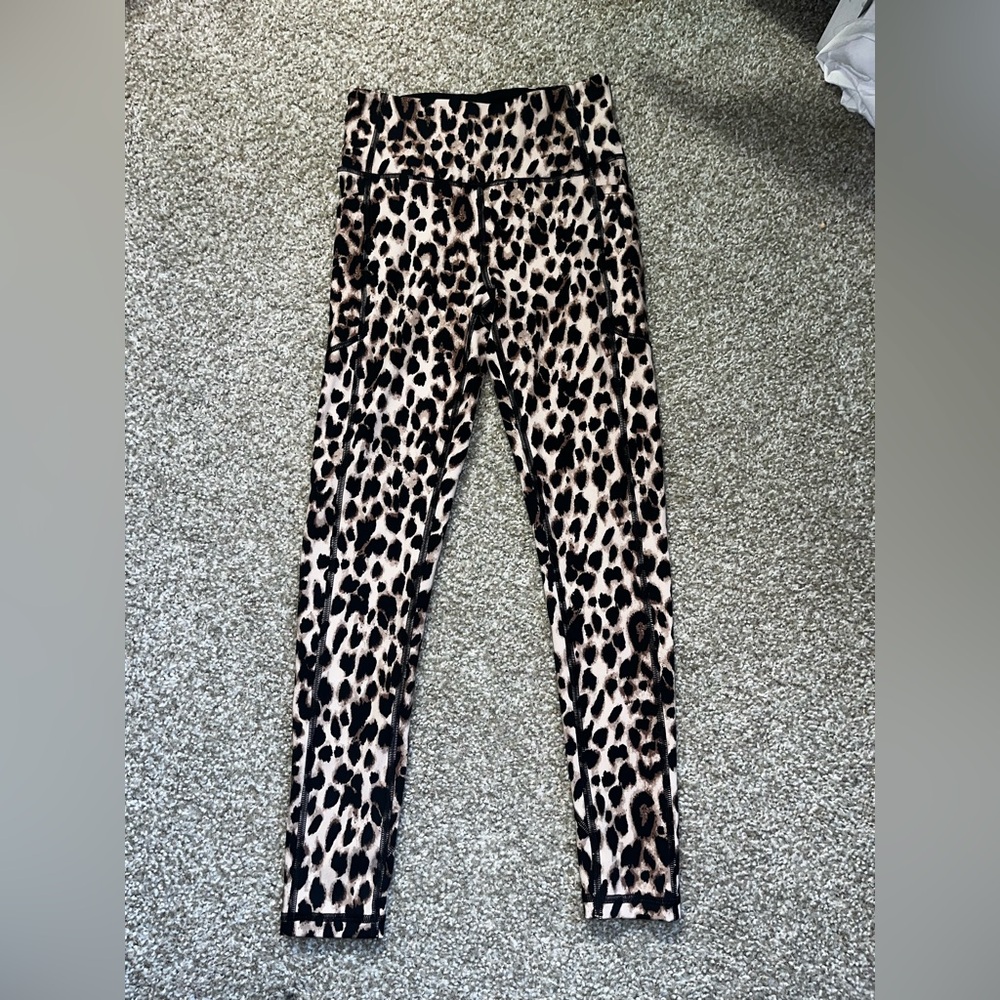 Victoria Secret - Leopard print leggings w/side pockets